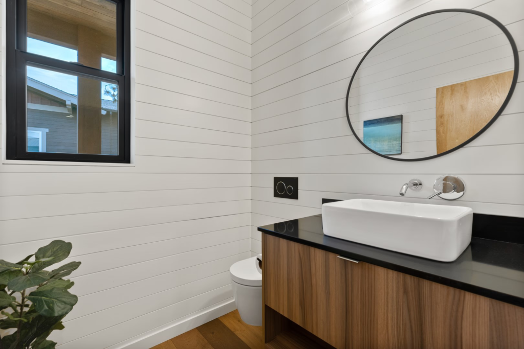 Siding in Bathroom_result