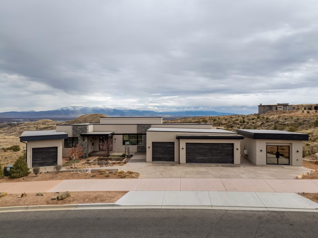 contemporary-minimalist-3bed-house-plan-front_result